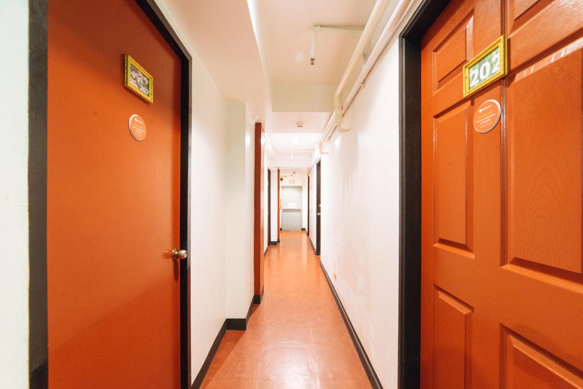 Reddoorz At Nirvana Pension House 바콜로드 외부 사진